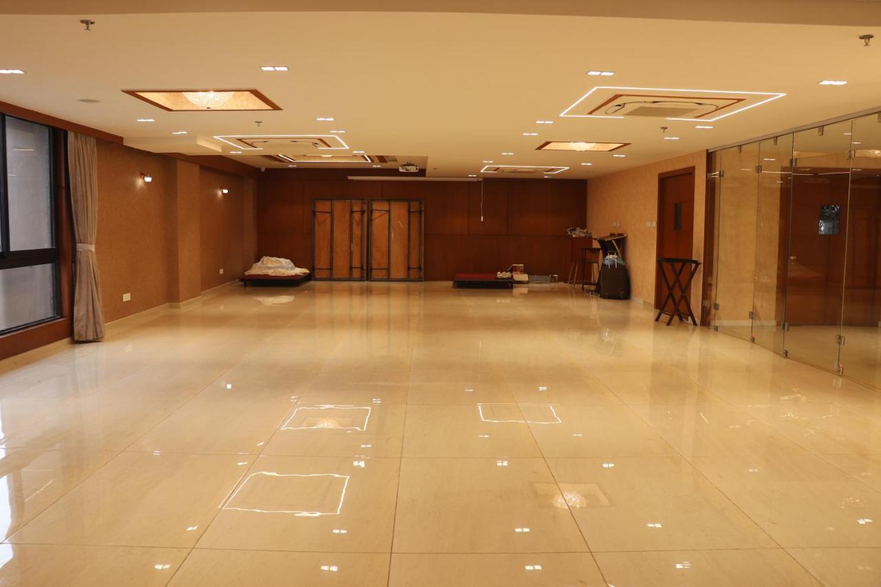 Sk Lords Inn Ahmadabad Zewnętrze zdjęcie