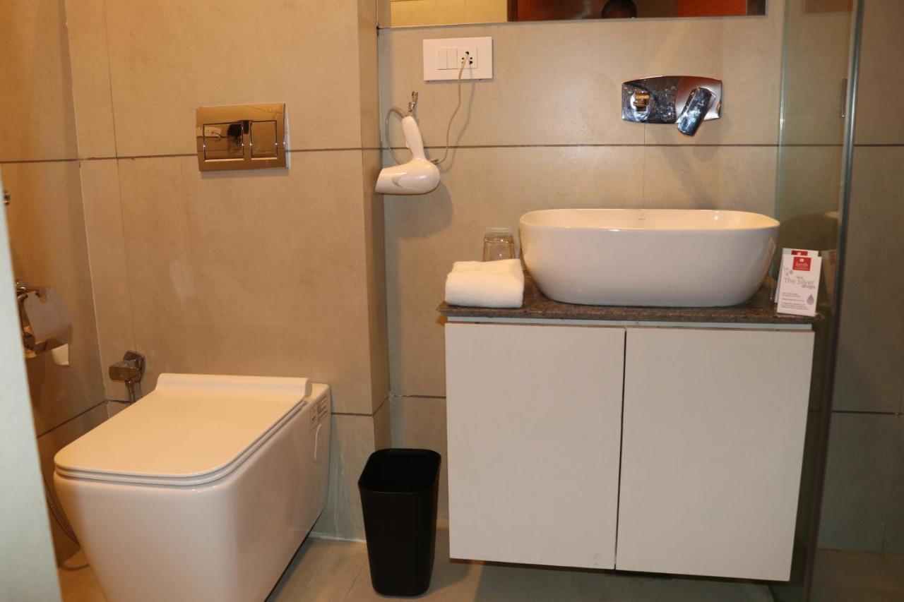 Sk Lords Inn Ahmadabad Zewnętrze zdjęcie