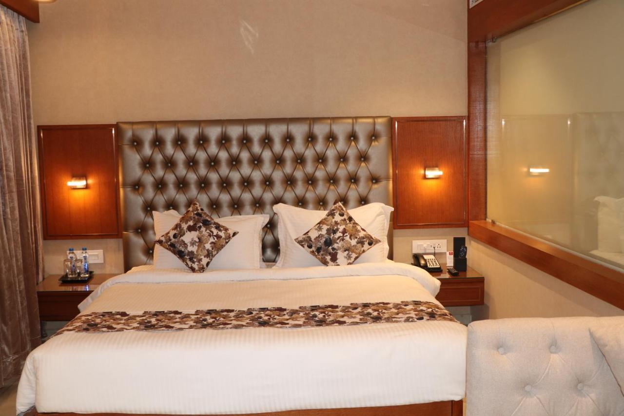 Sk Lords Inn Ahmadabad Zewnętrze zdjęcie