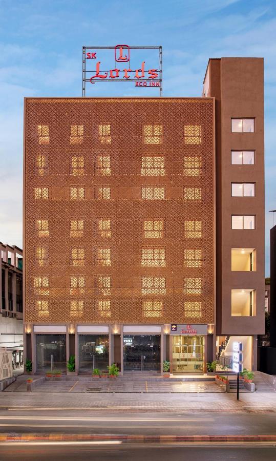 Sk Lords Inn Ahmadabad Zewnętrze zdjęcie