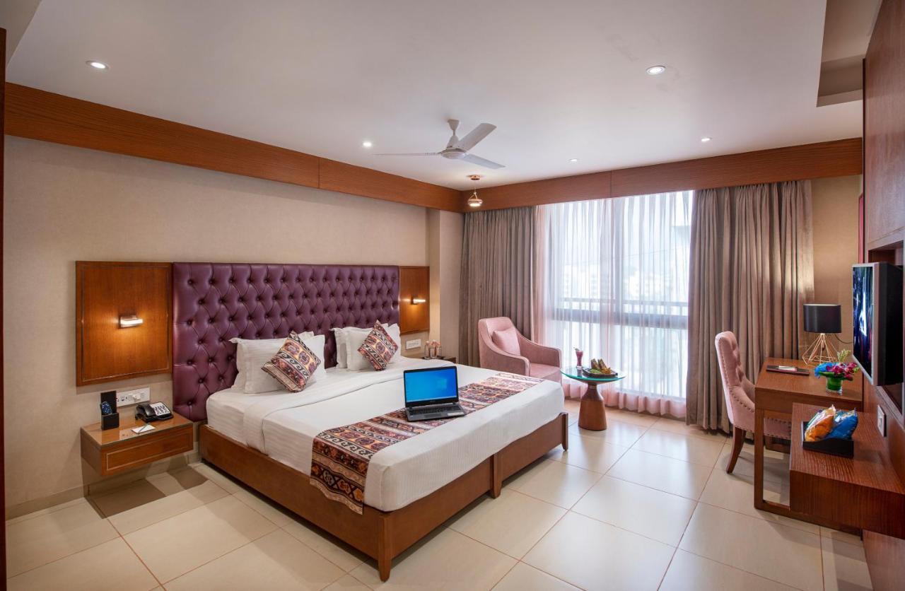 Sk Lords Inn Ahmadabad Zewnętrze zdjęcie