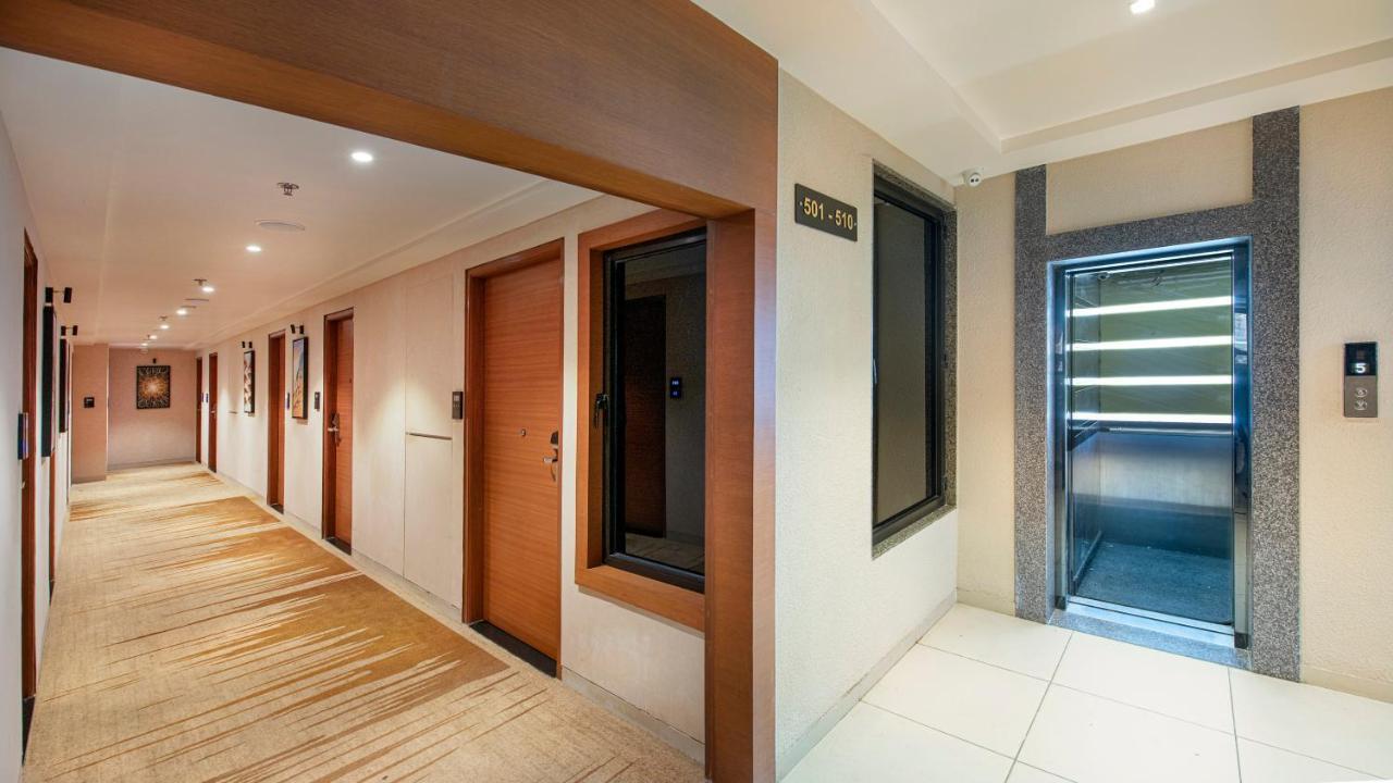 Sk Lords Inn Ahmadabad Zewnętrze zdjęcie