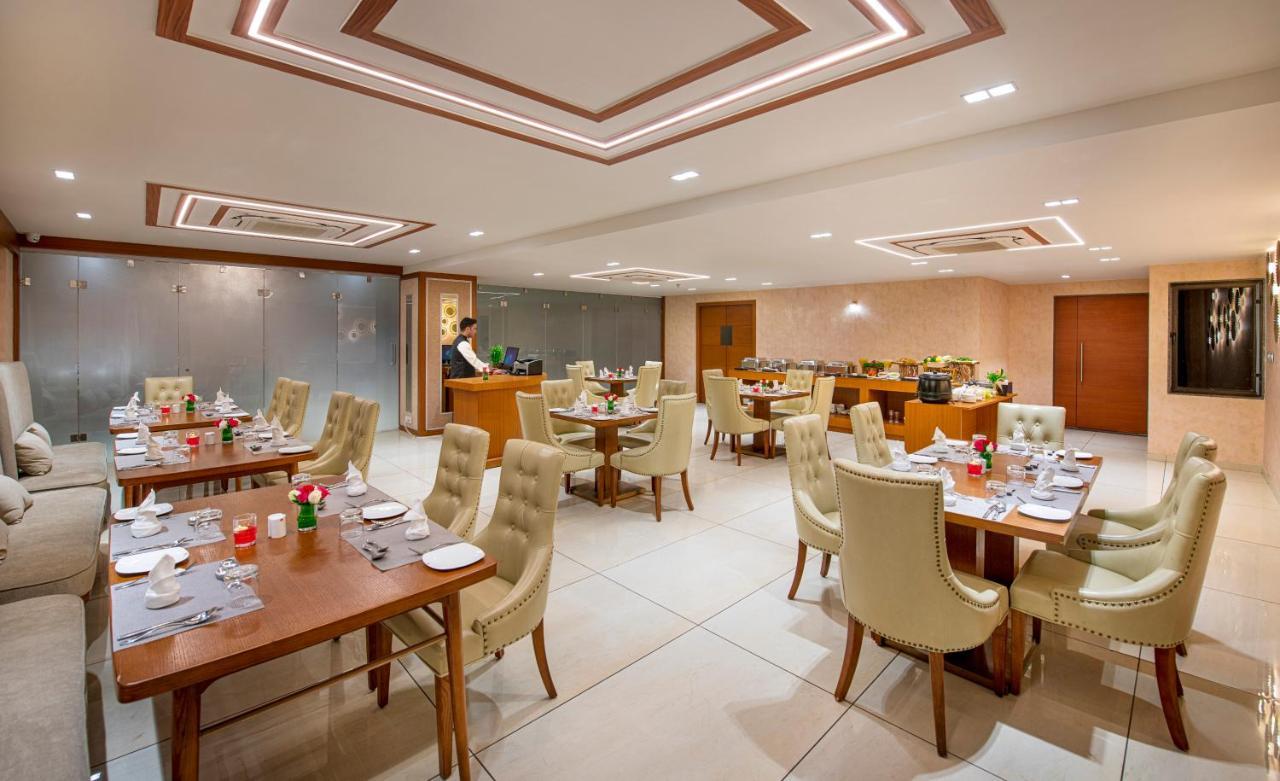 Sk Lords Inn Ahmadabad Zewnętrze zdjęcie