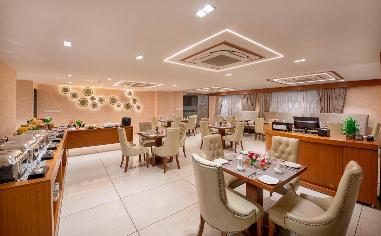 Sk Lords Inn Ahmadabad Zewnętrze zdjęcie